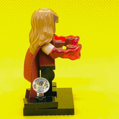 LEGO 71031 Marvel Minifigure - The Scarlet Witch - Image 2