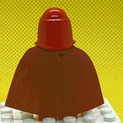 LEGO Minifigure Royal Guard with Dark Red Arms and Hands (Spongy Cape) - Image 3