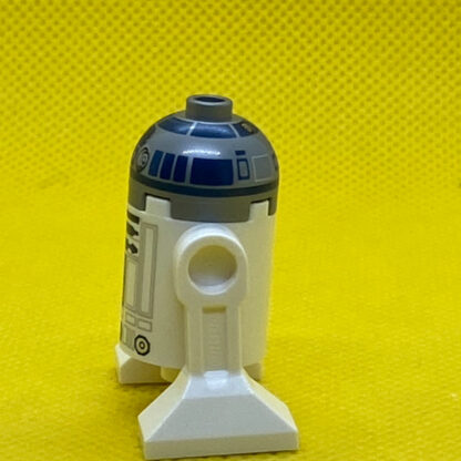 LEGO Star Wars Minifigure R2-D2 - Image 2