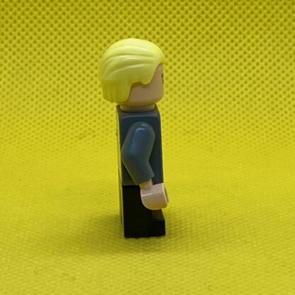 LEGO Minifigure Draco Malfoy in a Slytherin Sweater - Image 5