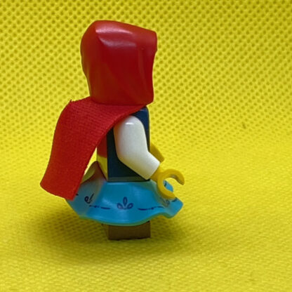 LEGO Little Red Riding Hood Minifigure - Image 4