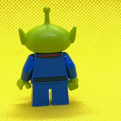 LEGO Alien Minifigure - Image 3