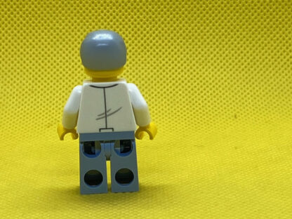 LEGO Veterinarian Minifigure - Image 3