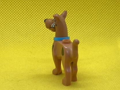 LEGO Dog, Great Dane Scooby-Doo Walking with Medium Azure Collar Pattern - Image 2