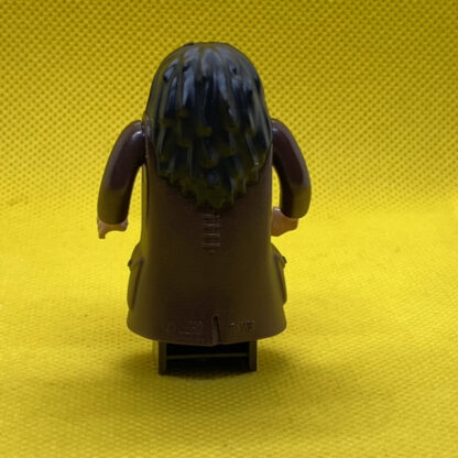 USED Minifiugre LEGO Harry Potter Rubeus Hagrid, Dark Brown Topcoat with Buttons (Light Nougat Version with Movable Hands) - Image 3