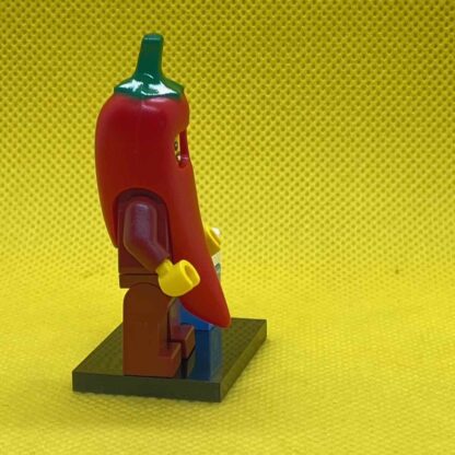 LEGO Chili Costume Fan Minifigure - Image 5