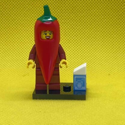 LEGO Chili Costume Fan Minifigure - Image 4