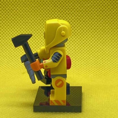 LEGO Robot Repair Tech Minifigure - Image 4