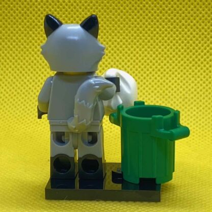 LEGO Raccoon Costume Fan Minifigure - Image 4