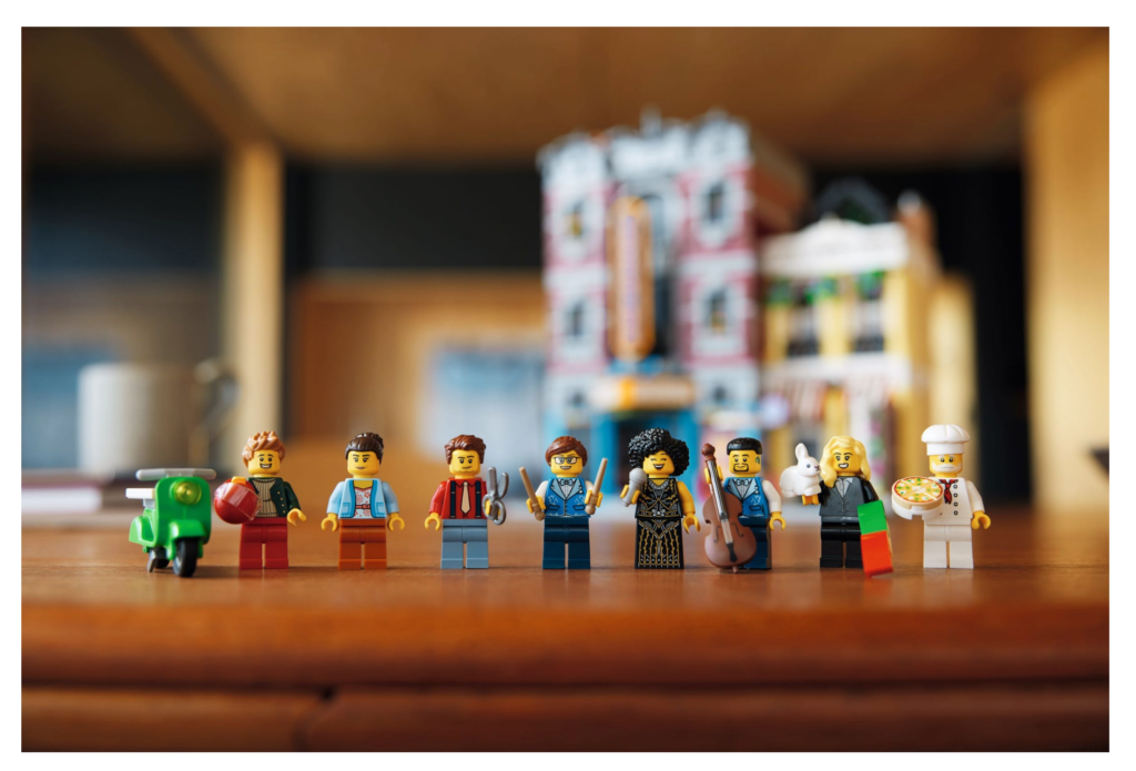 LEGO 10312 Jazz Club Modular Minifigures