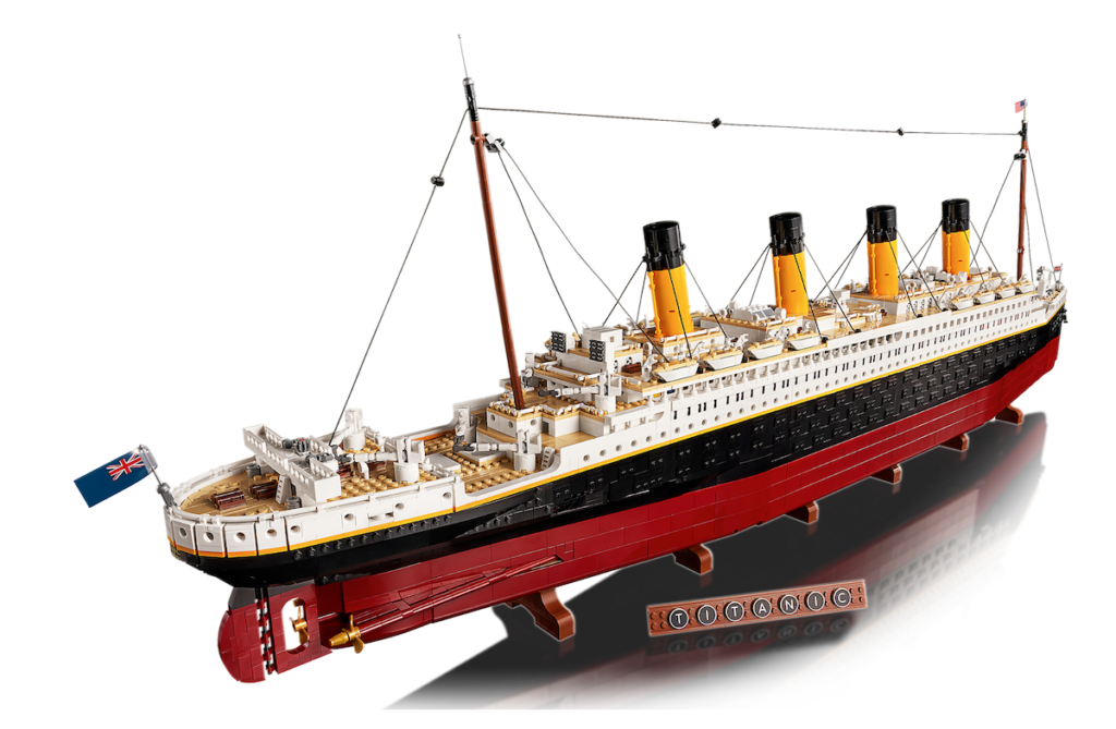 LEGO Titanic 10294 Display example