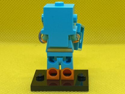 LEGO Cardboard Robot Minifigure Series 23 - Image 3