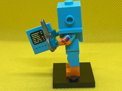 LEGO Cardboard Robot Minifigure Series 23 - Image 2