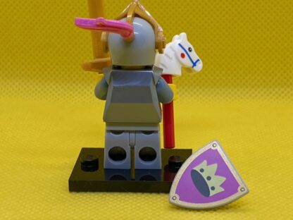 LEGO Knight of the Yellow Castle Minifigure Series 23 - Image 4