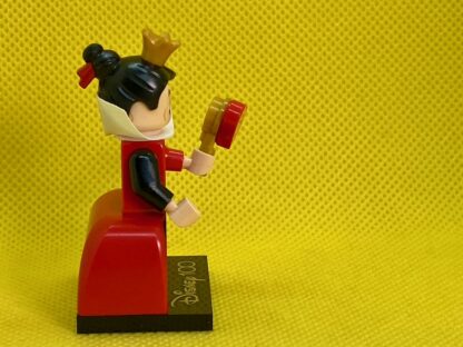 LEGO Disney Series 3 Queen of Hearts Minifigure - Image 3