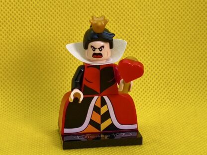 Lego Queen of Hearts Minifigure