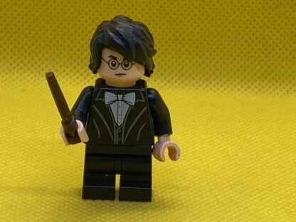 LEGO Harry Potter Minifigure Black Suit, White Bow Tie - Image 5