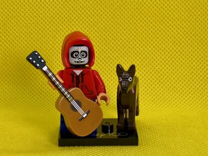 LEGO Disney Series 3 Miguel Rivera Minifigure - Image 9