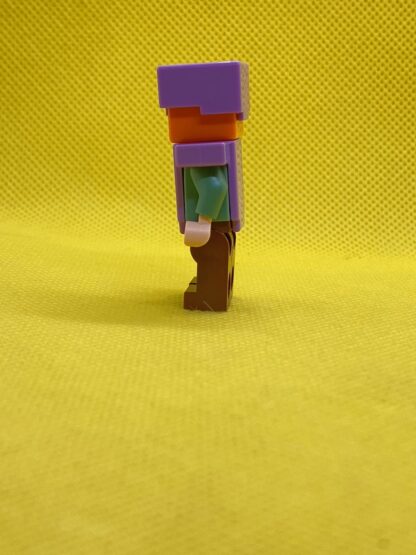 LEGO Minecraft Alex Minifigure - Image 2