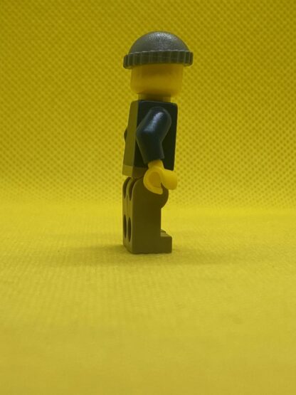 LEGO Pool Player Minifigure - Image 2