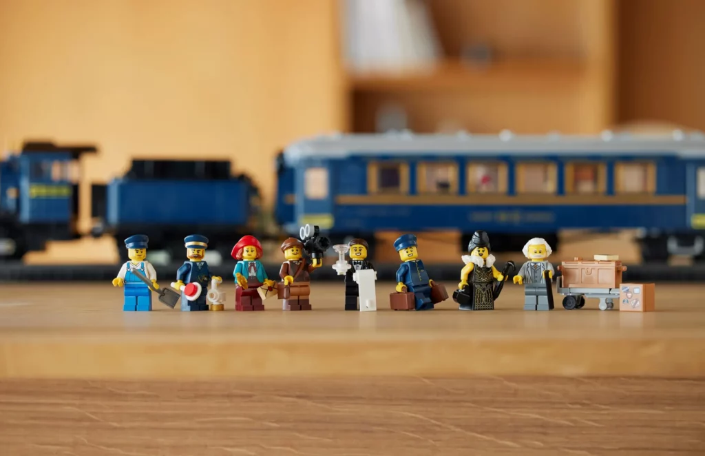 LEGO Orient Express Train Minifigures