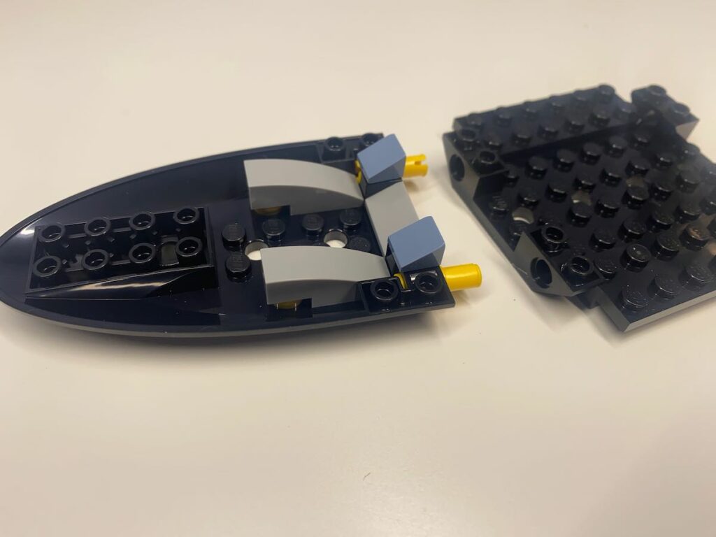 LEGO 60430 Interstellar Spaceship Connecting the Parts