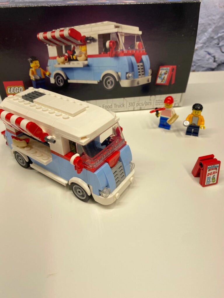 LEGO Retro Food Truck GWP