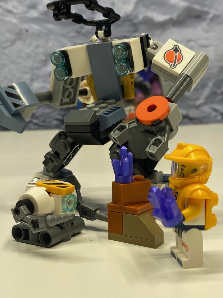 LEGO Space Construction Mech Details