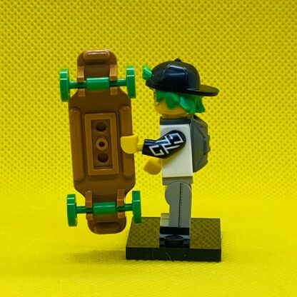 Longboarder LEGO Minifigure CMF 27 - Image 2