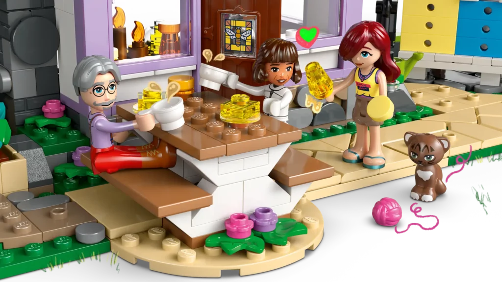 LEGO Friends having a picnic