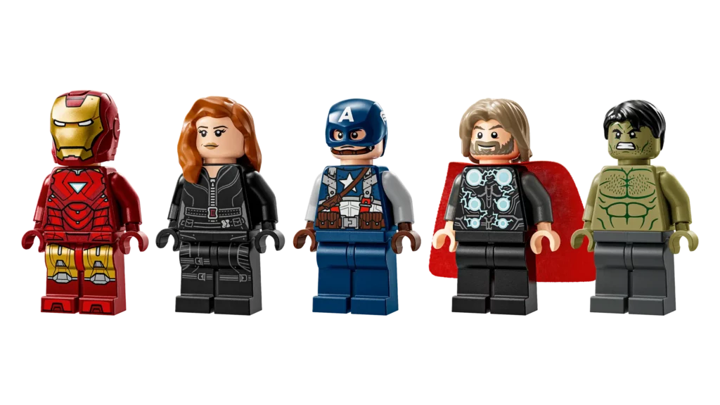 MARVEL Logo & Minifigures LEGO Set